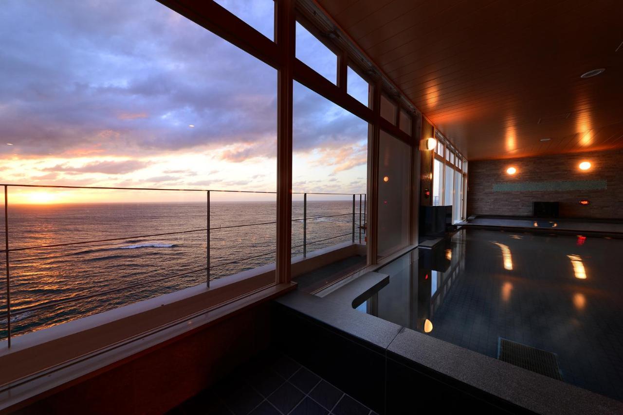 Vessel Hotel Campana Okinawa Chatan Exteriör bild